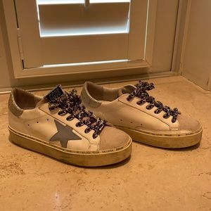 Super-Star Low Top Sneaker
GOLDEN GOOSE